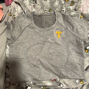 Size 12 TN Vols lululemon swiftly tech short sleeve